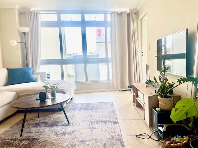 2 Bedroom Property for Sale in Sea Point Western Cape